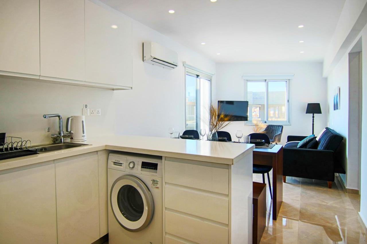 Phaedrus Living Seaside Residence Lighthouse 70 Paphos Exterior foto